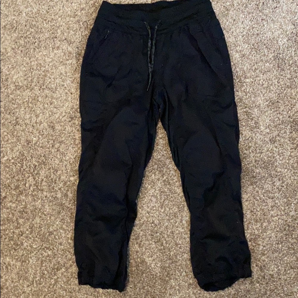 North face Capri pants
